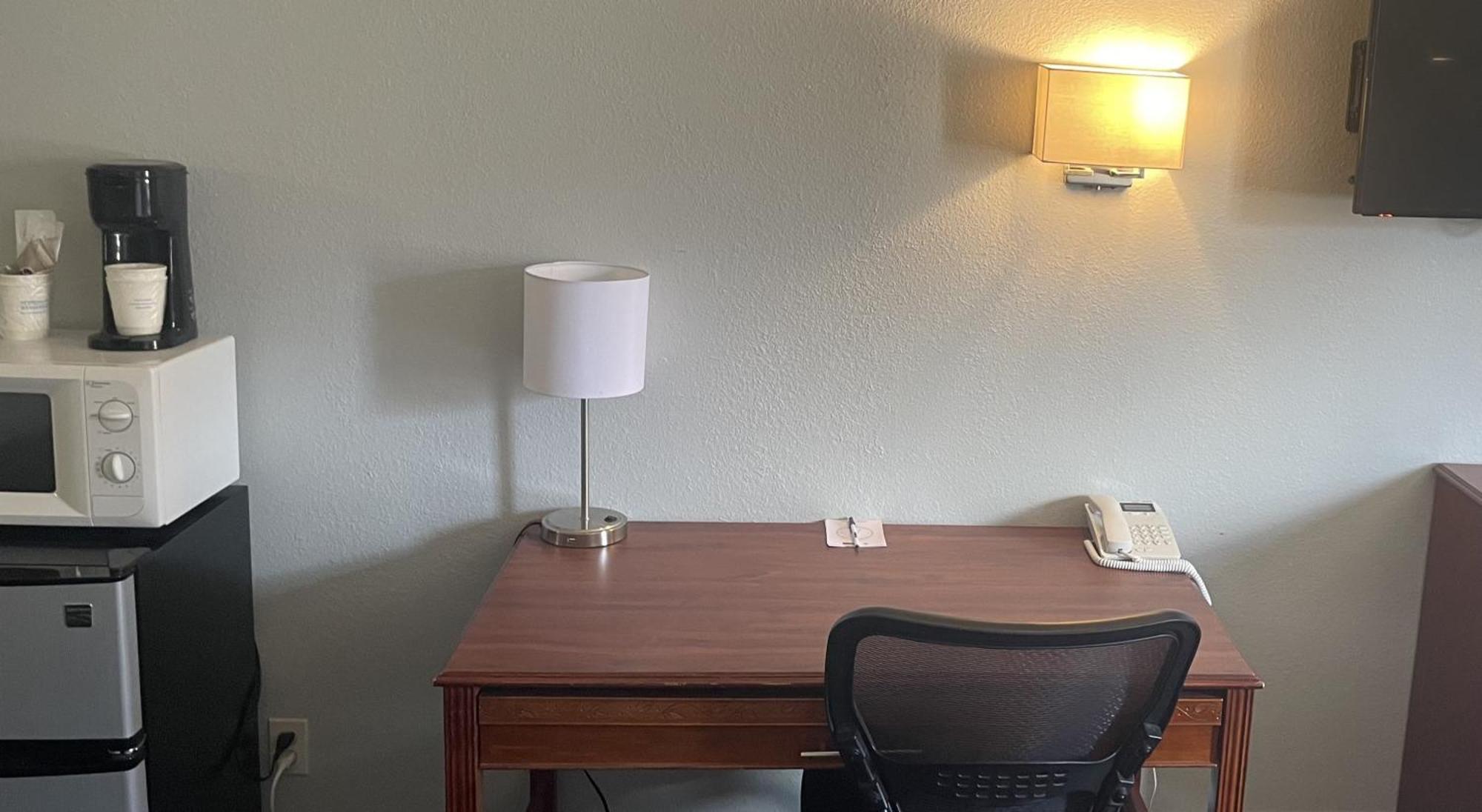 Travelodge By Wyndham South 2*