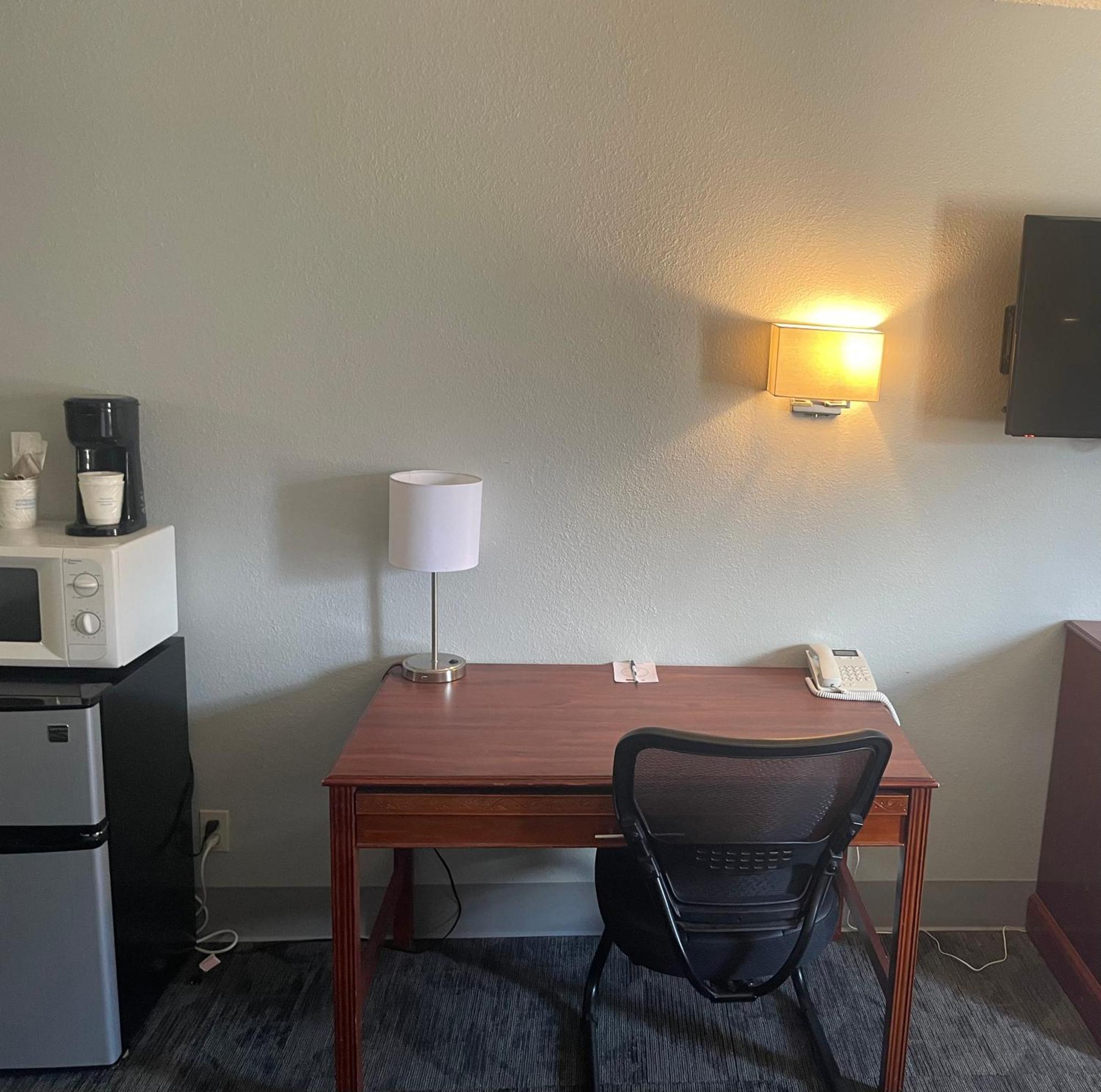 Travelodge By Wyndham South 2*