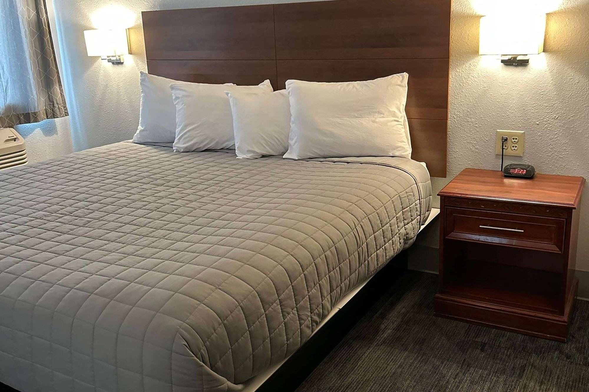 Motel Travelodge By Wyndham South